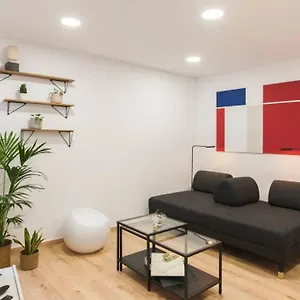 design-apartment-in-the-historic-city-center.catalonia-hotels.com/